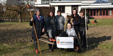 Freuen sich auf "ihren" Garten: Von links, Anna Rink, Fabienne Herzog, Nina Fahrion, Kathrin Wittgen, Charis Kuntzemüller-Dimitrakoudis, Susanne Bollier Leutenegger.