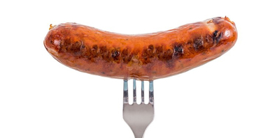 Gut gemeint: Die «Extrawurst» wird zur Zerreissprobe – in der Kooperation von TAK Theater und Altes Kino Mels. 