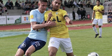 Carlos de Almeida (re) erzielte den Treffer zum 0:2 Endergebnis