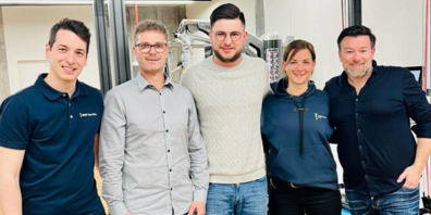 Von links: Dr. Elija Oeschger (Berit SportClinic), Guide Böhrer (Sportchef FC Au-Berneck), Lukas Dierauer (Marketingchef FC Au-Berneck), Regula Keller (Berit SportClinic) und Peter Roth (CEO medfit Gruppe). Es fehlt Dr. Hanspeter Betschart. 