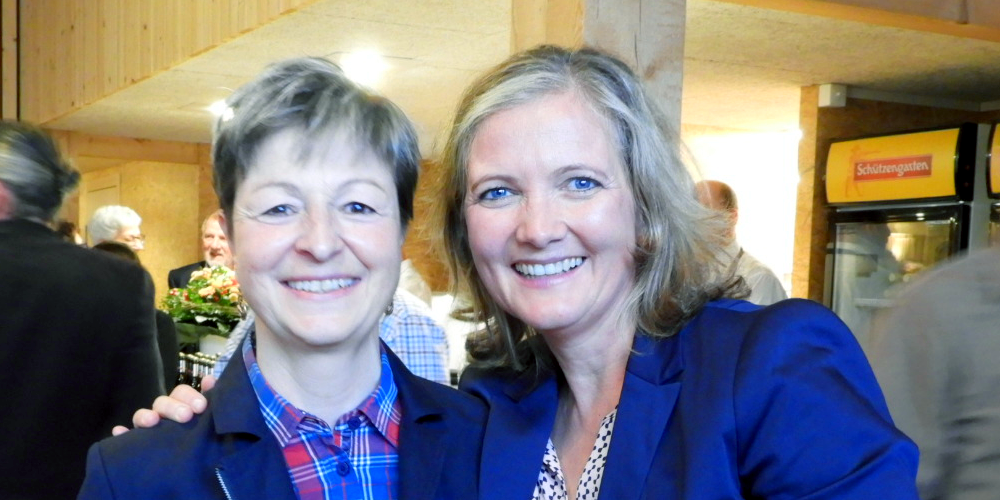 Zwei Gemeindepräsidentinnen des Linthgebiets: Daniela Brunner, Kaltbrunn (links) und Heidi Romer, Benken.