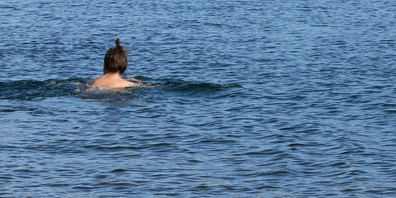 Am häufigsten ertrinken Menschen in der Schweiz beim schwimmen in offenen Gewässern.