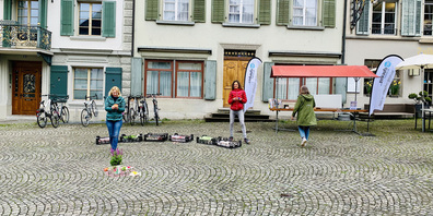 Heute, 1. Mai, organisiert das «Einkaufsziel Rapperswil» eine Spontan Aktion auf dem Hauptplatz. Kommen Sie vorbei und gestalten Sie das Blumen-Mandala mit!