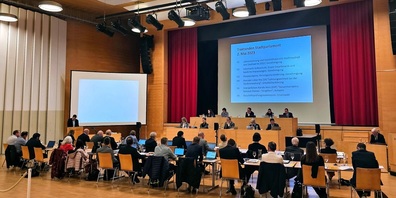 Das Gossauer Stadtparlament tagt im Fürstenlandsaal.