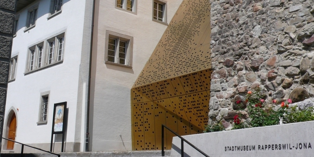 Für einmal steht das Stadtmuseum selbst – oder genauer: das Gebäude – im Mittelpunkt einer Ausstellung.