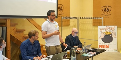 Marco Bortoluzzi leitet die Generalversammlung der Jungen SVP Thurgau.