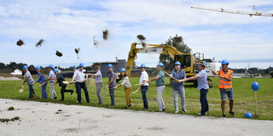 Spatenstich auf der Burgerwiese im Juli 2020.