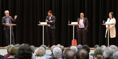 v.l. Moderator Gert Bruderer, Fabian Hutter, Christopher Schulz und Shaleen Mastroberardino-Frei