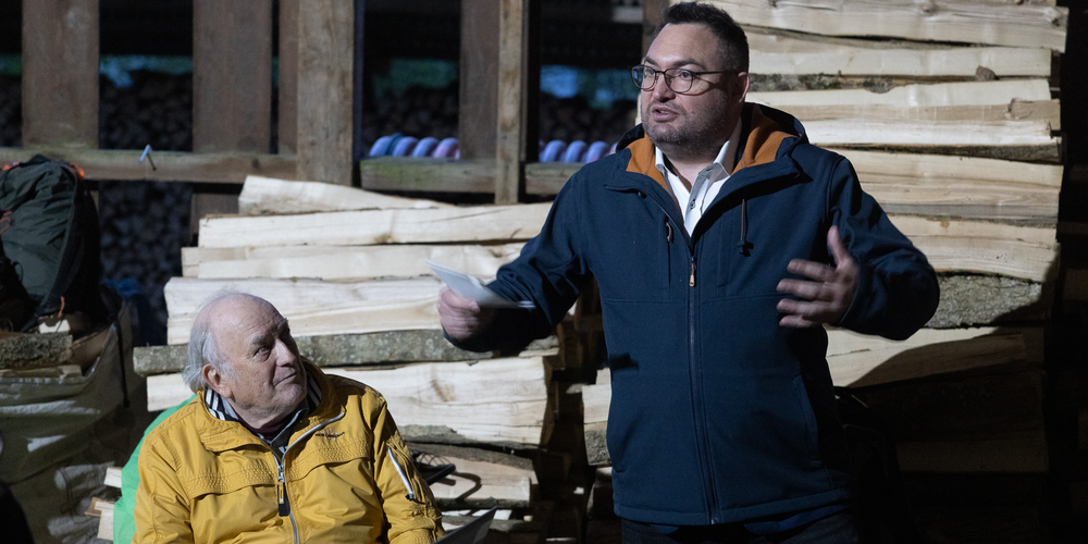 An der ordentlichen Mitglieder- bzw. Jubiläumsversammlung 2023 der Umweltfreisinngen St.Gallen: Die beiden Festredner Raphael Frei (rechts) und Reto Zingg (sitzend).