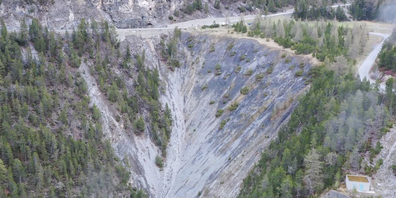 Bei Ova Spin stürzten die beiden im Auto in den Tod. 
