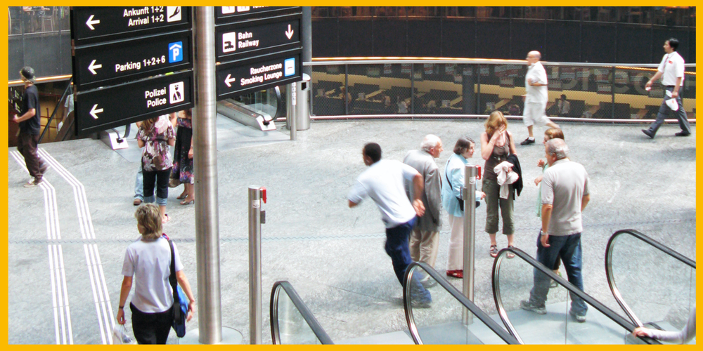 Es läuft was am Flughafen Zürich. Die Schweizer sind in Ferienlaune.