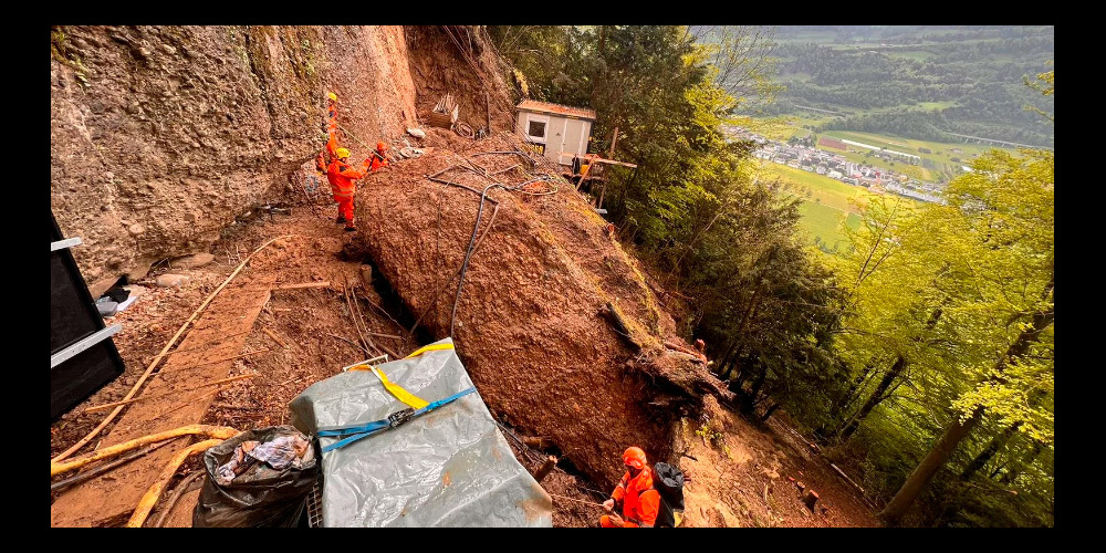 Dieser grosse Felsbrocken hatte sich gelöst.