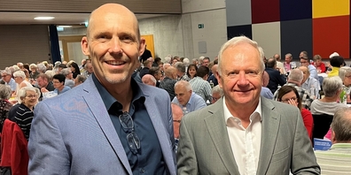 Roland Gmür (l.) übernimmt von Pirmin Kälin das Präsidium der EWU AG.