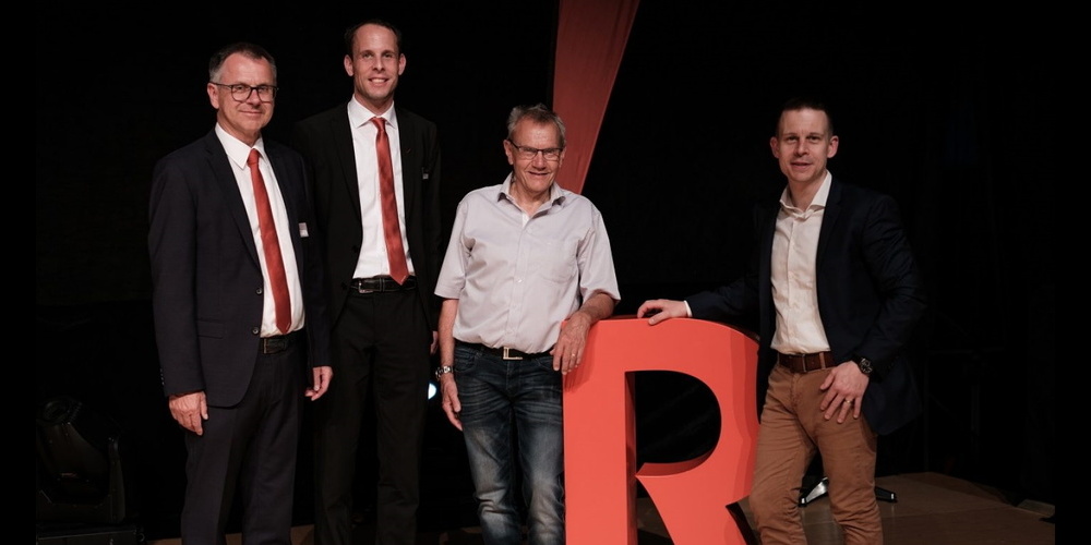 VR-Präsident Markus Hobi, Bankleiter Thomas Bleiker, Rolf Sprenger und Tobias Kobelt (neu gewähltes VR-Mitglied)VR-Präsident Markus Hobi, Bankleiter Thomas Bleiker, Rolf Sprenger und Tobias Kobelt (neu gewähltes VR-Mitglied)