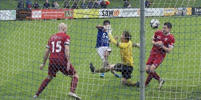 Der wuchtige Treffer von Kevin Egbon zum zwischenzeitigen 2:2-Ausgleich