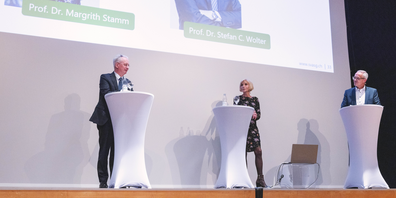 V.l.n.r.: Stefan C.Wolter und Margrit Stamm beantworteten Fragen von IV-Stellenleiter Patrick Scheiwiller und des Publikums.