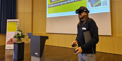 Patrik Marty mit der VR-Brille.