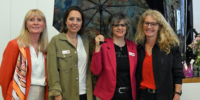 v.l. Alexa Sutter, Präsidentin Frauenbund St.Gallen-Appenzell, dankte den zurücktretenden Mitgliedern aus dem Kantonalvorstand Manuela Gemperle, Kirchberg, Patricia Monsch, Arnegg, und Sandy Kast, Thal, herzlich für ihre grosse Arbeit in den vergangenen Jahren.
