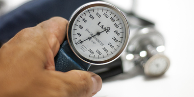 Heute ist Welthypertonietag. Weltweit ist sich nur jede zweite Person mit Bluthochdruck dessen bewusst – mit schwerden gesundheitlichen Folgen. 