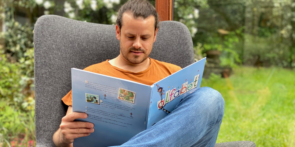 Tranquillo Barnetta: Der Ex-Nati- und FCSG-Profi liest aus Büchern vor.