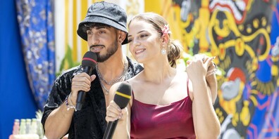 Tatjana Ivanovic und Kiyan Yousefbeik performen im Duett. 