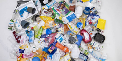 Plastikabfälle lassen sich teilweise wiederverwerten. Nun führt auch die Gemeinde Amden eine Kunststoffsammlung ein. (Symbolbild)
