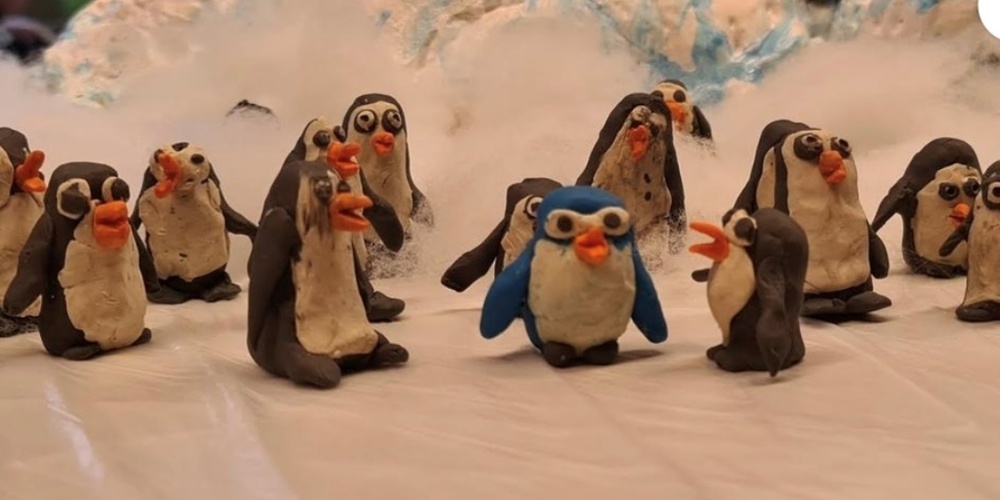 Die 2. Klasse präsentiert den Film «Kleiner blauer Pinguin».