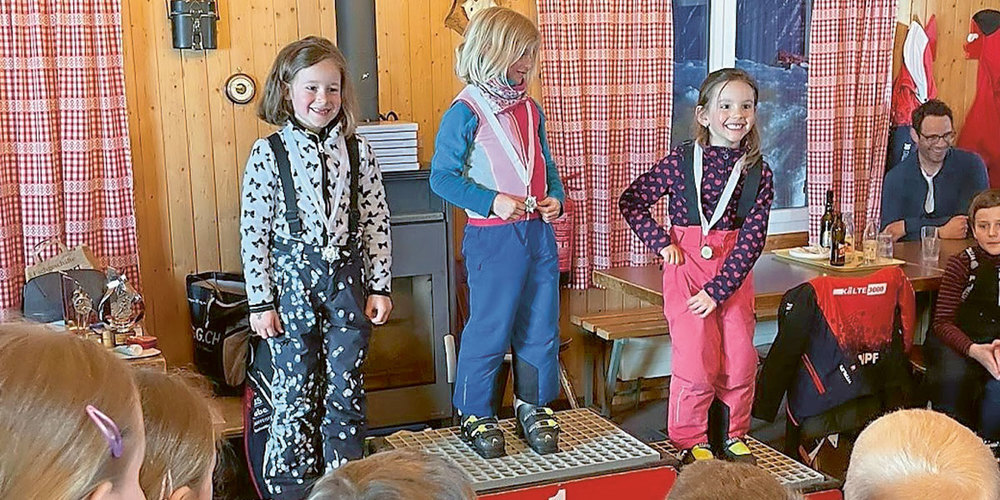 Die jüngsten Mädchen: 2. Ronja Arnold,  1. Ladina Bürge, 3. Alenja Thöny.