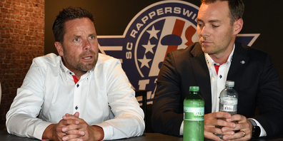 Janick Steinmann (rechts) hat mit der Verpflichtung von Trainer Stefan Hedlung nach der Saison 2020/21 seinen schwierigsten Entscheid fällen müssen. 