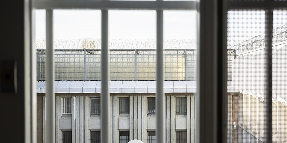 Ein 31-jähriger Strafgefangener, dem vor zehn Jahren die Flucht aus dem Gefängnis von Feldkirch A gelang, sitzt wieder hinter Gittern. (Symbolbild)