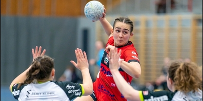 Die erst 17-jährige Rückraumspielerin Selma Kikanovic kam erstmals nach ihrer mehrmonatigen Verletzungspause zu einem längeren Spieleinsatz. 