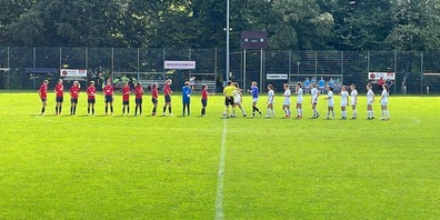 Die Teams letzten September in der Looren beim Begrüssungszeremoniell. 