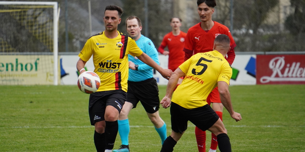 Uzunovic (links) gelang für die Städtli-Elf in Herisau das «Golden Goal». (Archivbild)