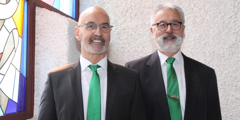 Wolfgang Amann (links) übernimmt als neues Mitglied der Kirchenvorsteherschaft das Ressort Musik, der zurückgetretene Charles Martignoni das Amt des Stimmenzählers.