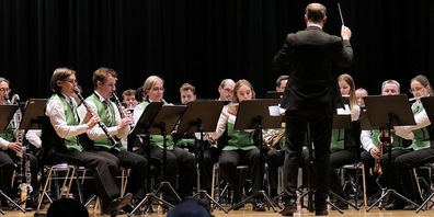 Dirigent Reinhard Schäfer leitete zum ersten Mal ein Frühlingskonzert der MV Berneck