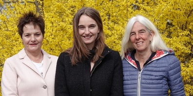 Elisabeth Mäder, Gemeinderätin und neue Präsidentin Seraina Billeter sowie Yvette Billeter (v.l.n.r.)