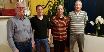 Adrian Marti (2.v.l.) gab sein Präsidentamt an Michael Knoepfel (1.v.r.) ab. Jost Wenk (1.v.l.), Rolf Brennwald (2.v.r.) sowie Mario Grob und Michael Künzli (beide nicht auf dem Foto) komplettieren den neuen Vorstand.