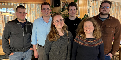 Sie prägen die sechste HV der Musikgesellschaft Flums: Roland Gantner (Mitglied des  Jahres 2022), Marco Gantner (neuer Präsident), Livio Wildhaber (neues Aktivmitglied) und Dominic Eberle (Ehrenmitglied, hinten von links) sowie Anina Bion-Wildhaber (abtretende  Präsidentin) und Yolanda Zons-Käsermann (neues Aktivmitglied, vorne von links).