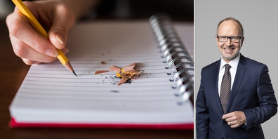 Regierungsrat Stefan Kölliker (r.) schlägt mit anderen Akteuren mehrere Massnahmen gegen den Lehrpersonenmangel an St.Galler Schulen vor.