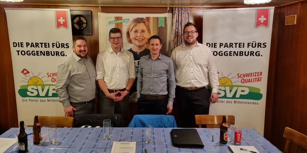 v.l.n.r. Mirco Gerig (Kantonsrat), Mike Egger (Nationalrat), Hans Städler (Kandidat Gemeindepräsidium), Christian Vogel (Vorstandsmitglied)