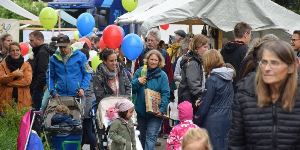 1983 wurde der «Dorfmärt» Wolfhausen ins Leben gerufen. (Archivbild)