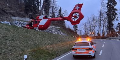 Der 16-jährige Motorradfahrer wurde dabei unbestimmt verletzt.