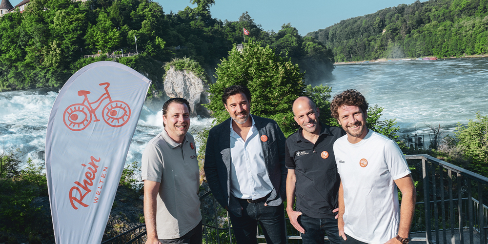 Die «Rheinwelten» sind eröffnet: Die Projektleitung mit Gian Carlo Casparis, «Rheinwelten»-Botschafter Salar Bahrampoori,  Roger Walser und Orlando Bergamin (von links) im Rahmen der Feierlichkeiten in Schaffhausen.