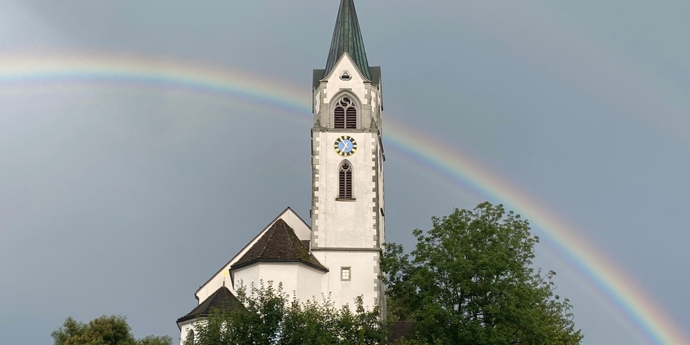 Ein Bild aus anderen Tagen: Derzeit ist es in Jona immer 12.00 Uhr.
