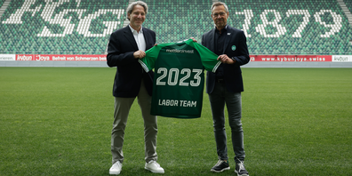 Präsident Hüppi mit dem neuen Sponsor Labor Team.