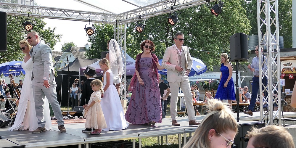 Die Modeschau wurde mit Brautmode von Uschi´s Braut & Abendmoden beendet