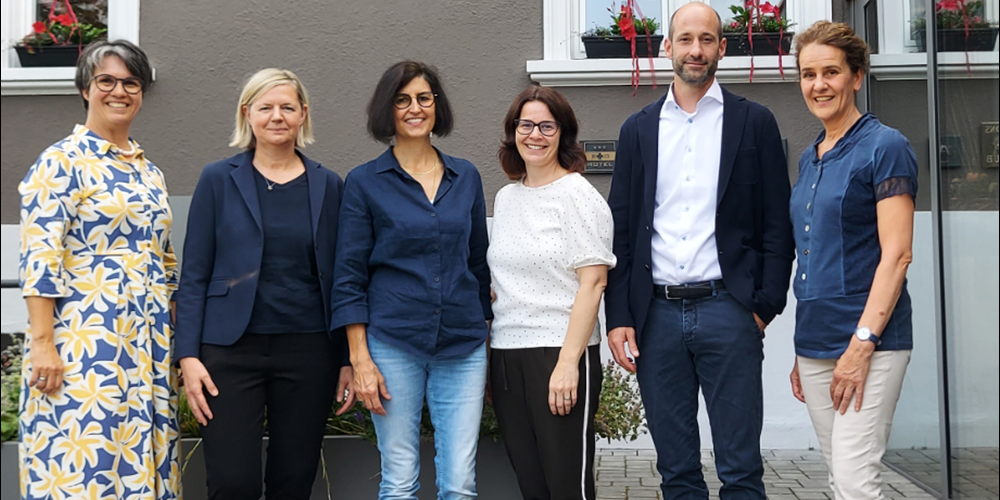 Von links: Sabina Saggioro, Dorothée Röschl, Mariella Kocher, Rupp Judith, Samuel Hanselmann und neu im Vorstand, Carla Weismann. Es fehlt Corina Forsythe.