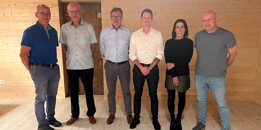 Vorstand der SVP Oberriet: Markus Wüst, Peter Britt, Nationalrat Roland Rino Büchel, Sandro Hess, Christina Savary Kaiser, Gemeinderat Jürg Bruhin (Präsident).