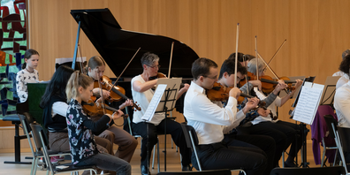 Jung und Alt macht gemeinsame Sache.