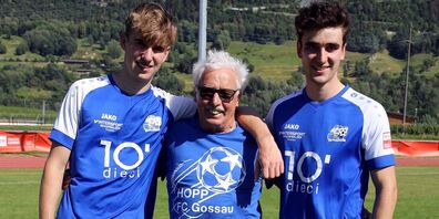 Grosspapa Norbert Wenk mit seinen beiden Enkeln Fabrice (links) und Ramon. 